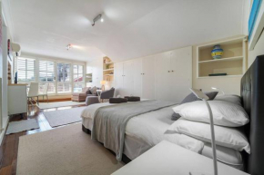 Sunny self contained LOFT near Bondi, Sydney